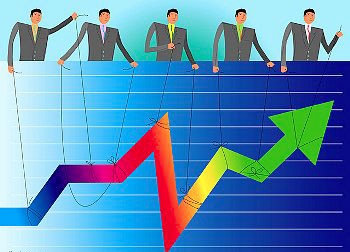 Phiên 18/2: Hai sàn trái chiều